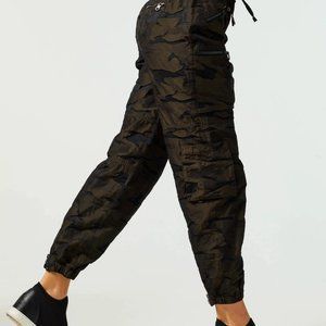 Camo Jacquard Pant